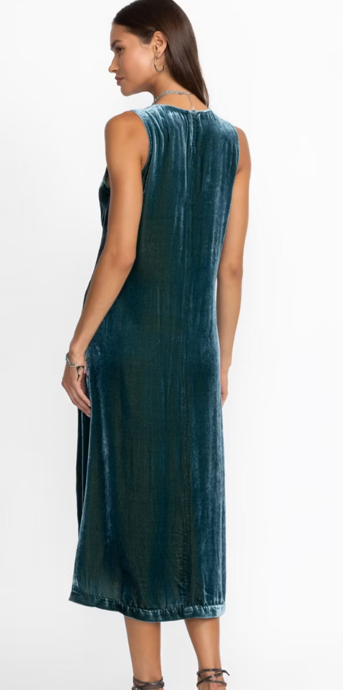  VELVET V‑NECK DRESS  / JOHNNY WAS