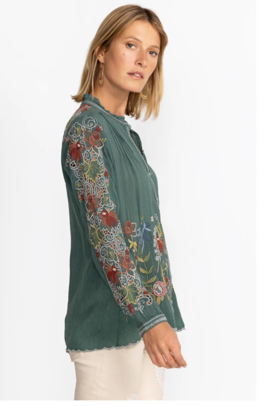 RUELLE BLOUSE / JOHNNY WAS