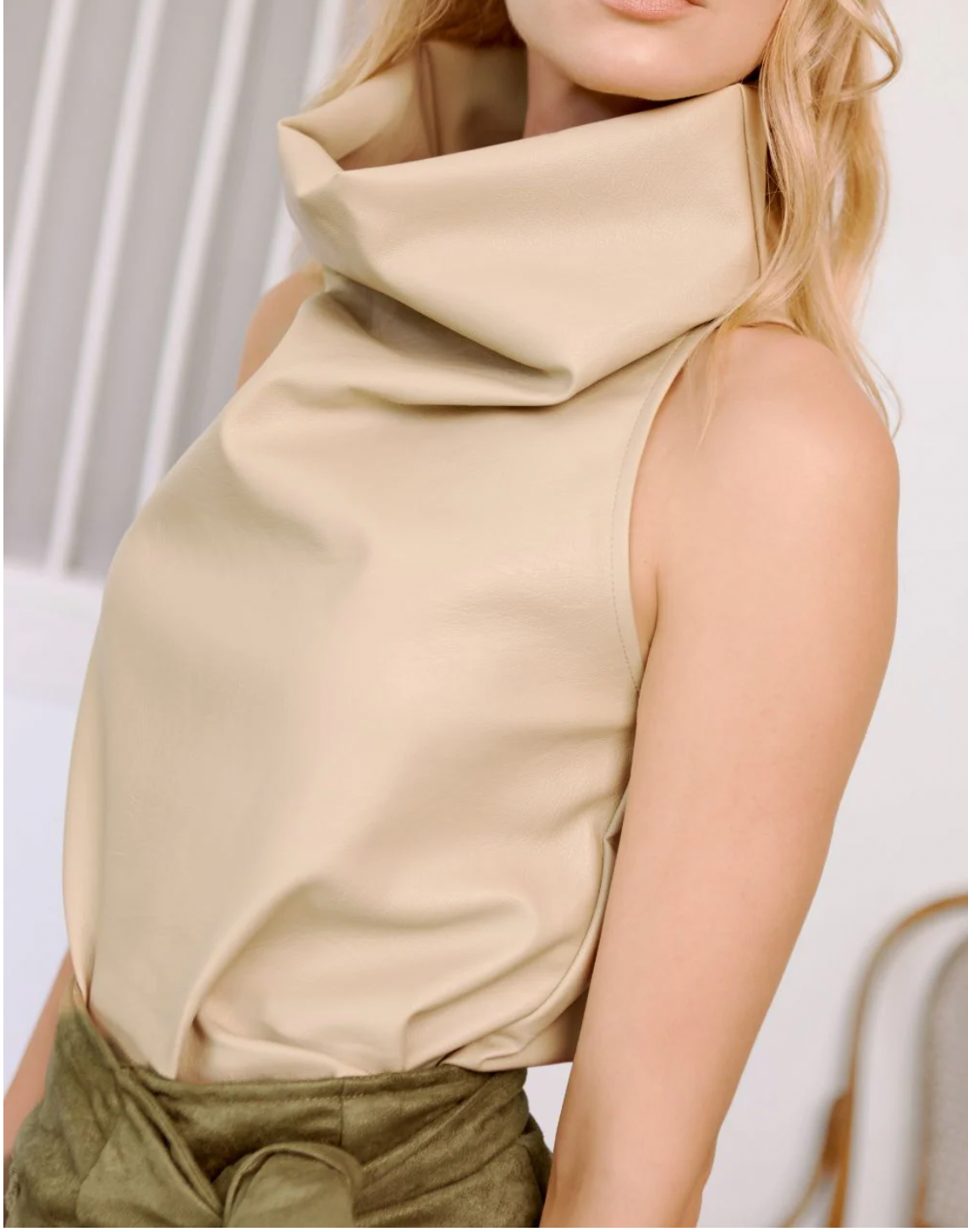 Blusa Noche de Lirios Beige cuerina/ PADOVA